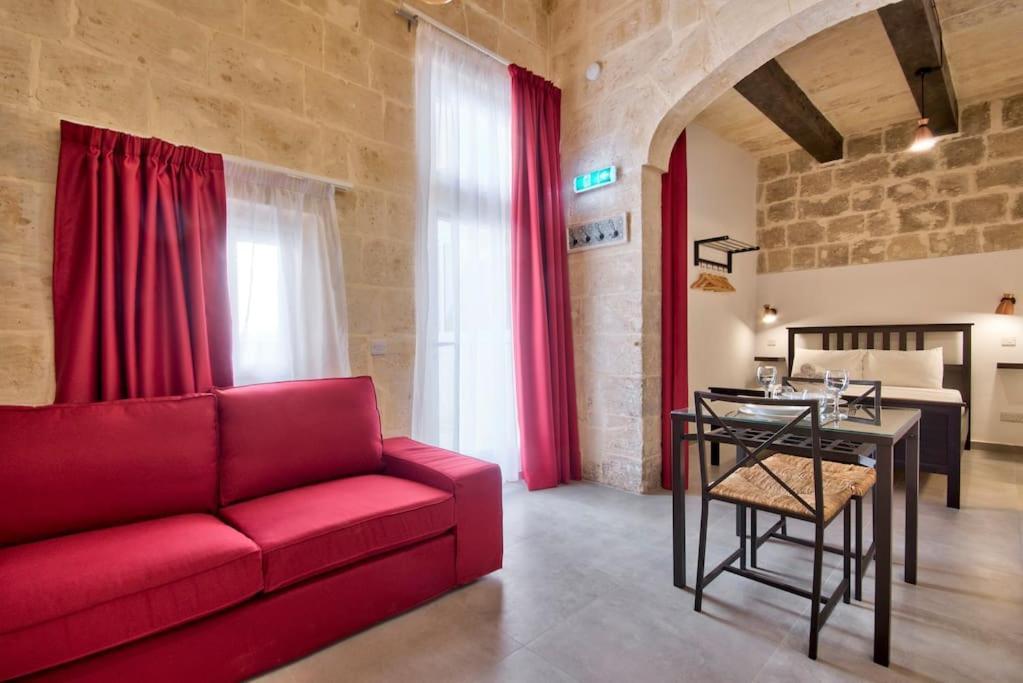 Vallettastay Old Lodge Apartment 2 Extérieur photo